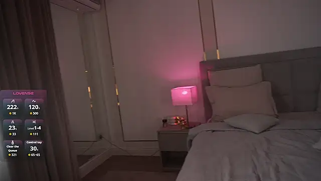 Snapshot of eseniyavl chatting on 10-25-25, 05:26 eseniyavl online show from 10-25-25, 05:26