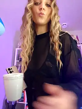 LilyOrion online show from 11-24-25, 07:24