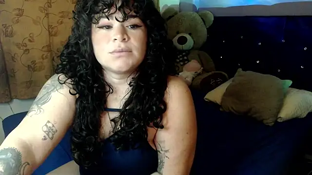 ANGELIQUE KLANE online show from 10-17-25, 01:20