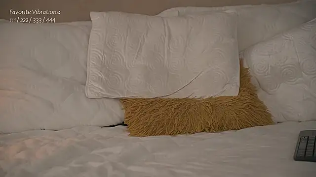 AlyonaX online show from 02-16-25, 05:15