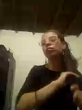 Snapshot of mari657 chatting on 02-27-25, 12:43 mari657 online show from 02-27-25, 12:43