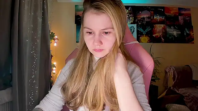 Snapshot of GoodWitch_ chatting on 09-25-25, 07:34 GoodWitch online show from 09-25-25, 07:34