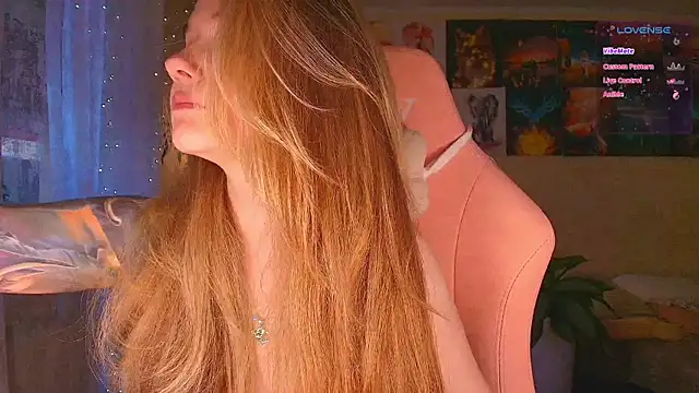 Snapshot of GoodWitch_ chatting on 11-04-25, 08:02 GoodWitch online show from 11-04-25, 08:02