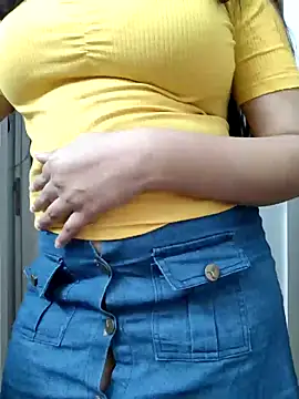 Snapshot of MumbaiMaskGirl chatting on 12-21-24, 03:09 MumbaiMaskGirl online show from 12-21-24, 03:09