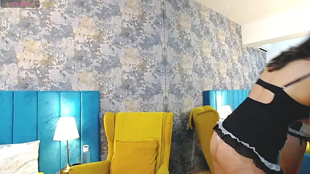 Snapshot of LisaCroft chatting on 09-11-25, 06:46 LisaCroft online show from 09-11-25, 06:46