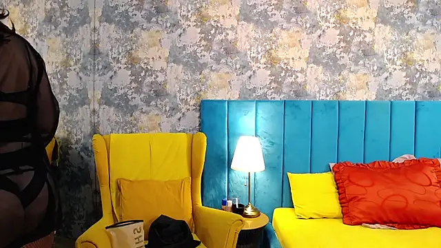 Snapshot of LisaCroft chatting on 09-27-25, 09:14 LisaCroft online show from 09-27-25, 09:14