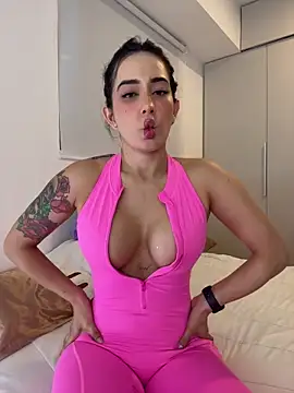 Snapshot of CATALINA_RESTREPO chatting on 10-12-25, 11:48 CATALINA RESTREPO online show from 10-12-25, 11:48