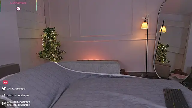 Snapshot of CATALINA_RESTREPO chatting on 02-13-26, 01:34 CATALINA RESTREPO online show from 02-13-26, 01:34