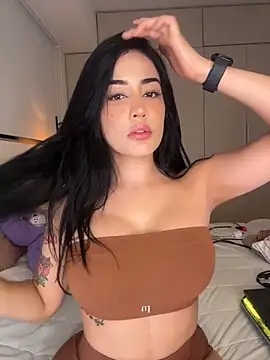 Snapshot of CATALINA_RESTREPO chatting on 03-02-26, 01:30 CATALINA RESTREPO online show from 03-02-26, 01:30