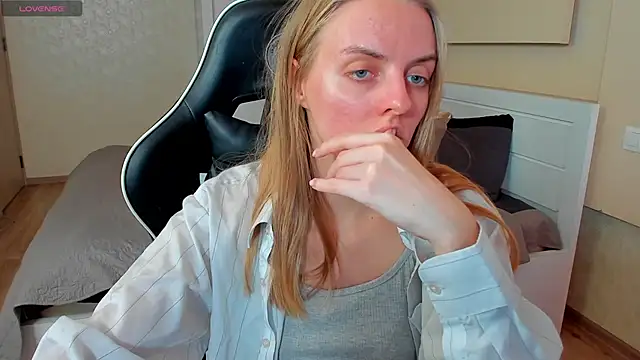 Snapshot of Jam_cream chatting on 01-17-25, 01:24 Jam cream online show from 01-17-25, 01:24