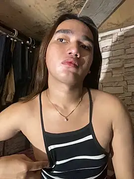 Snapshot of CasandraDiaz chatting on 11-12-25, 08:48 CasandraDiaz online show from 11-12-25, 08:48