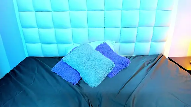 teresasroom  online show from 04-15-26, 01:51