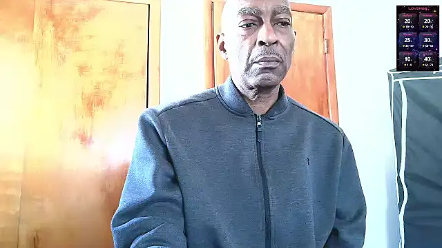 longdick4you8686 online show from 02-26-26, 07:57