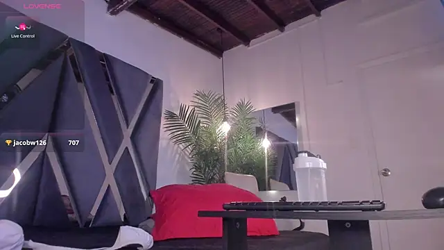 Snapshot of alessandra_wells chatting on 07-02-26, 11:16 alessandra wells online show from 07-02-26, 11:16