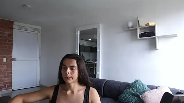 Snapshot of _Vahos_ chatting on 09-21-25, 05:03 Vahos online show from 09-21-25, 05:03