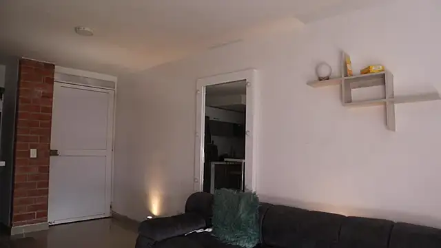 Snapshot of _Vahos_ chatting on 10-12-25, 05:12 Vahos online show from 10-12-25, 05:12