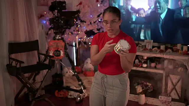 Nikki Torres online show from 11-04-25, 02:21