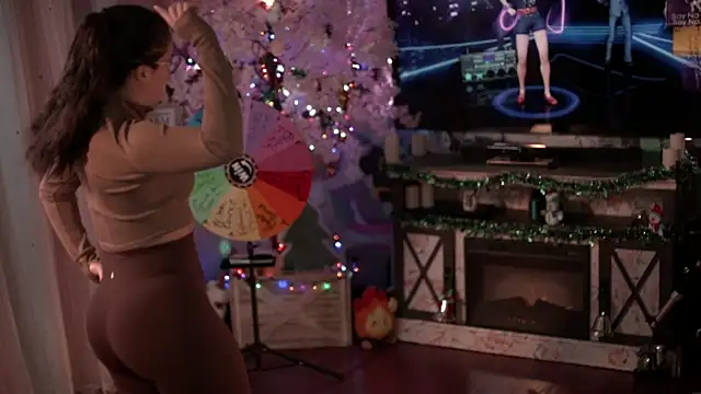 Nikki Torres online show from 11-25-25, 02:55