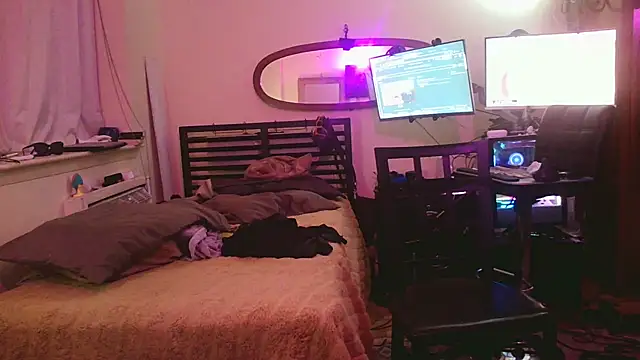 Mikela Alexa online show from 12-21-24, 06:52