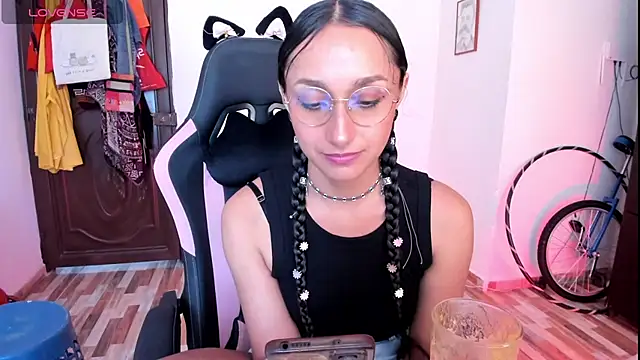 Snapshot of adrena_10 chatting on 04-27-26, 04:27 adrena 10 online show from 04-27-26, 04:27