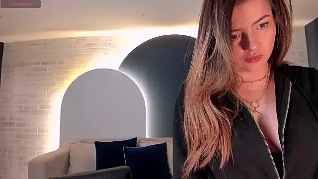 Snapshot of AmyWood chatting on 01-06-25, 09:30 AmyWood online show from 01-06-25, 09:30