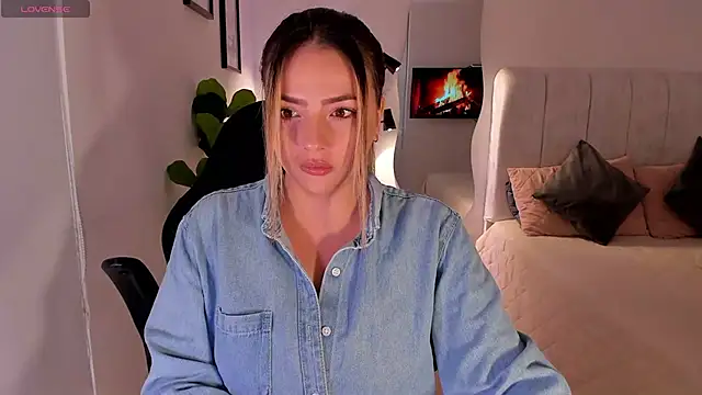 AmyWood online show from 06-09-26, 11:16
