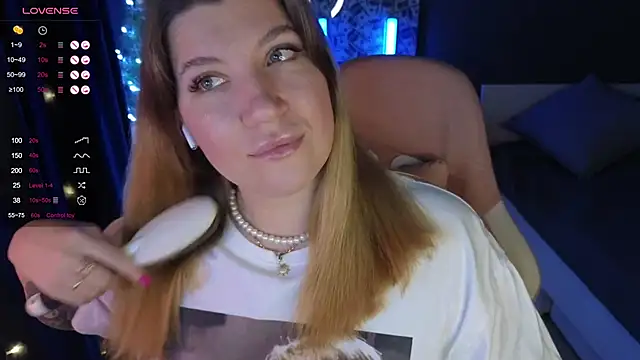 Snapshot of Fairy__Sofia chatting on 12-26-24, 08:18 Fairy Sofia online show from 12-26-24, 08:18