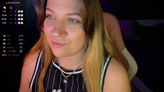 Snapshot of Fairy__Sofia chatting on 01-21-25, 12:29 Fairy Sofia online show from 01-21-25, 12:29