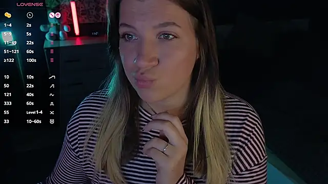 Snapshot of Fairy__Sofia chatting on 09-29-25, 08:30 Fairy Sofia online show from 09-29-25, 08:30