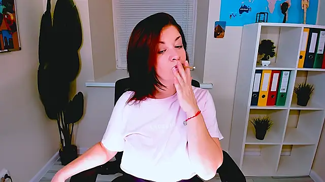 Snapshot of AnaMills chatting on 11-06-25, 10:38 AnaMills online show from 11-06-25, 10:38