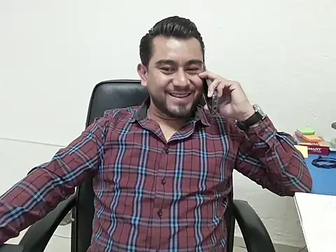 Snapshot of youmanhorny chatting on 07-14-26, 06:13 youmanhorny online show from 07-14-26, 06:13