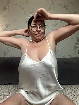 Snapshot of Amberhotqueen chatting on 07-21-26, 08:05 Amberhotqueen online show from 07-21-26, 08:05
