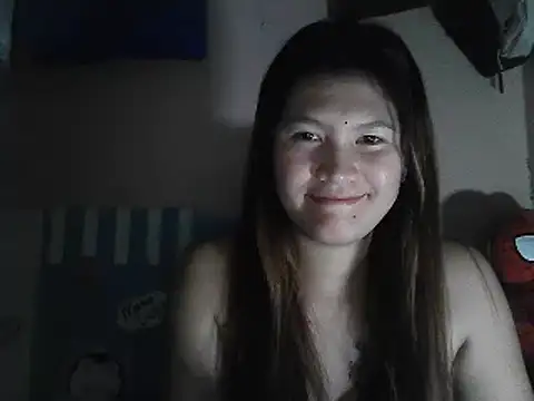 Snapshot of leamorena chatting on 12-17-25, 04:24 leamorena online show from 12-17-25, 04:24