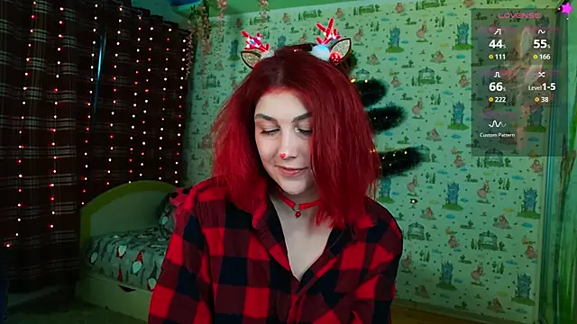Snapshot of SmokyRose chatting on 12-17-25, 01:39 SmokyRose online show from 12-17-25, 01:39