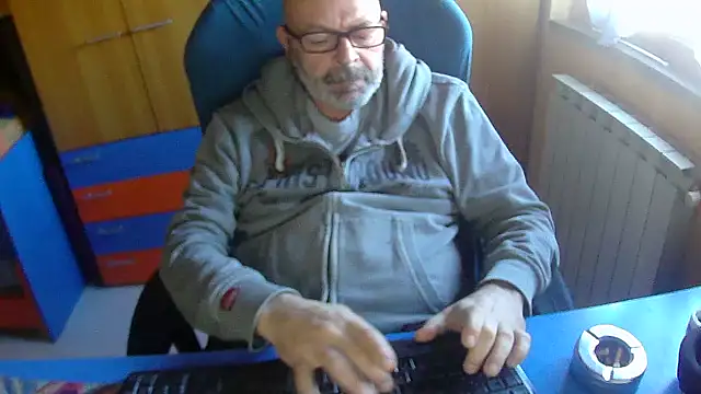 Tango128 online show from 10-28-25, 10:41