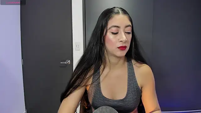 Snapshot of MeganWhite3 chatting on 11-30-25, 05:11 MeganWhite3 online show from 11-30-25, 05:11