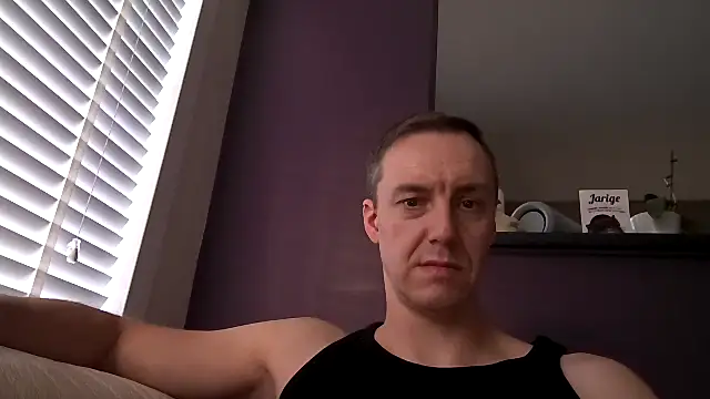 Snapshot of ploki2180 chatting on 03-09-25, 04:33 ploki2180 online show from 03-09-25, 04:33