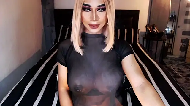 Snapshot of MassiveCockxMistress chatting on 11-12-25, 12:33 MassiveCockxMistress online show from 11-12-25, 12:33