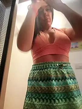 Snapshot of LilliThelo chatting on 11-04-25, 10:14 LilliThelo online show from 11-04-25, 10:14