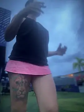 Snapshot of LilliThelo chatting on 11-20-25, 11:10 LilliThelo online show from 11-20-25, 11:10