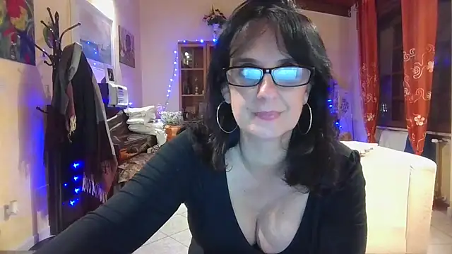 ClaudyGeryn online show from 12-12-24, 08:43