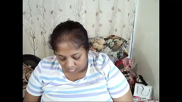 Snapshot of Indiantasha chatting on 05-25-26, 03:29 Indiantasha online show from 05-25-26, 03:29