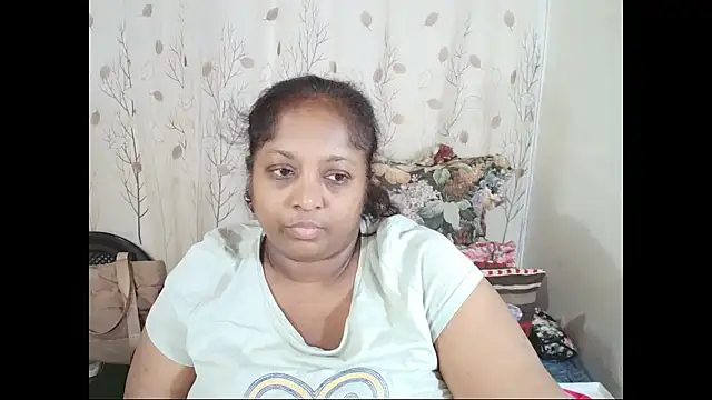 Snapshot of Indiantasha chatting on 06-24-26, 03:44 Indiantasha online show from 06-24-26, 03:44