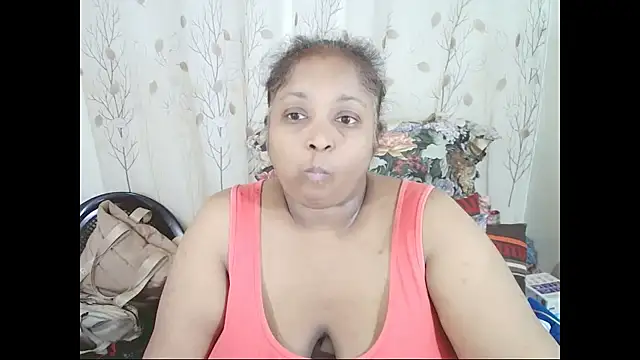 Snapshot of Indiantasha chatting on 07-12-26, 11:56 Indiantasha online show from 07-12-26, 11:56