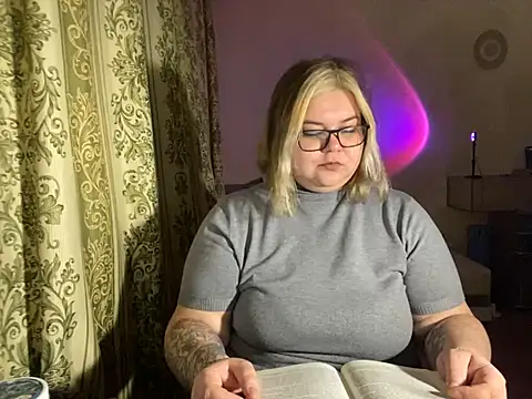 Kira Magni online show from 02-02-25, 08:30
