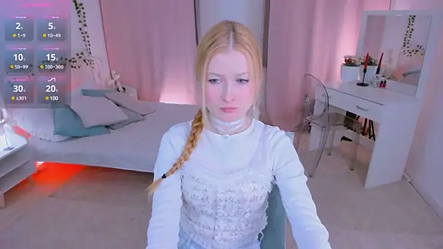 Snapshot of Laly_Peach chatting on 02-11-25, 11:10 Laly Peach online show from 02-11-25, 11:10