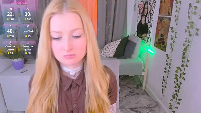 Snapshot of Laly_Peach chatting on 02-12-25, 04:22 Laly Peach online show from 02-12-25, 04:22