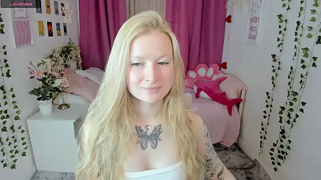 Laly Peach online show from 04-29-26, 11:14