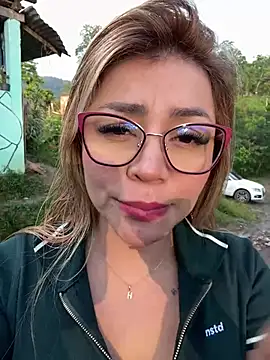 Snapshot of DIANITA_1988 chatting on 01-01-25, 10:03 DIANITA 1988 online show from 01-01-25, 10:03