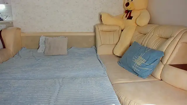 Snapshot of Your_Masha chatting on 02-05-25, 06:26 Your Masha online show from 02-05-25, 06:26